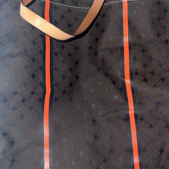 Cole haan tote - Picture 2 of 4